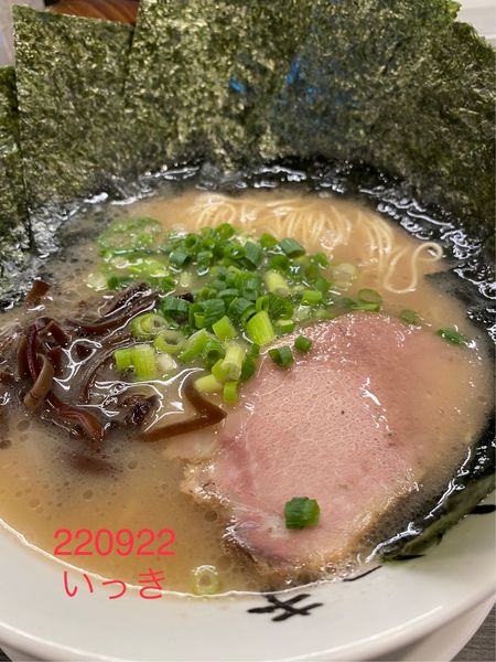「ラーメン＋海苔＋ごはん　替え玉無料券850」@博多長浜らーめん いっきの写真