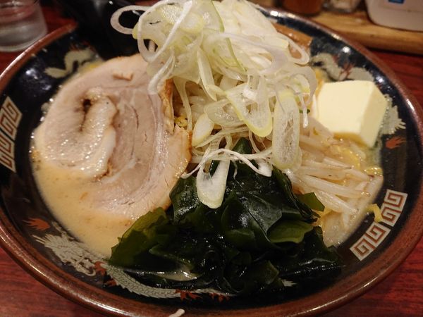 「味噌バターラーメン（９８０円）＋麺大盛（１５０円）」@北海道らーめん ひむろ 上野店の写真