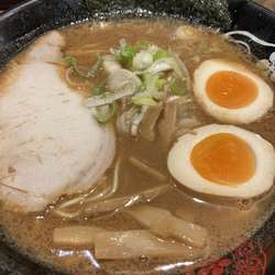 味玉中華そば（1050円）