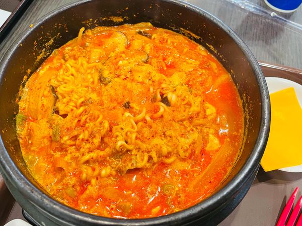 「チーズスンドゥブ 大盛 1,230円」@韓国料理bibim' 酒々井プレミアム・アウトレット店の写真