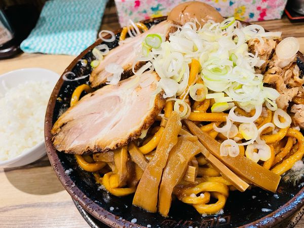 「爆盛油脂麺 950円」@らーめん 平太周 味庵 西大島店の写真