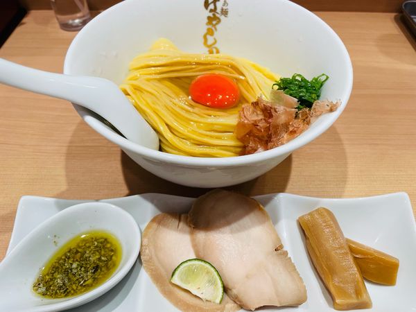 「日本一の冷やし釜玉麺 950円」@らぁ麺はやし田 道頓堀店の写真