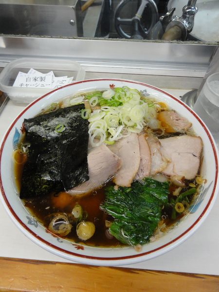 「大盛チャーシュー950円硬め チャーシュー50円 ネギ50円」@青島食堂 秋葉原店の写真