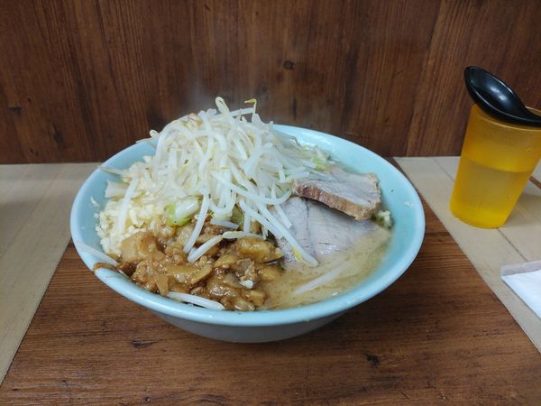 「ラーメン　コール:ニンニクアブラマシ」@ラーメン二郎 池袋東口店の写真