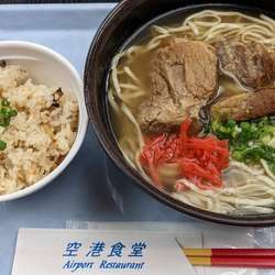 ソーキそば＋ジューシー（710円＋170円）