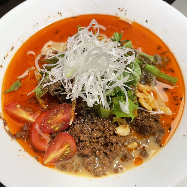 「冷し担担麺 1,000円（辛さ＆シビレ Level5）」@四川担担麺 阿吽 キッテグランシェ店の写真