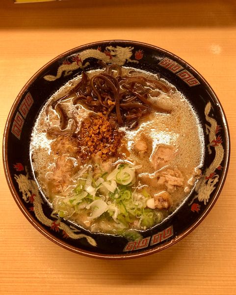 「豚とろラーメン(860)」@鹿児島ラーメン 豚とろ 鹿児島中央駅前店の写真