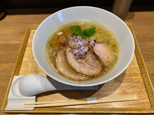 「塩らーめん」@らぁ麺や 嶋の写真