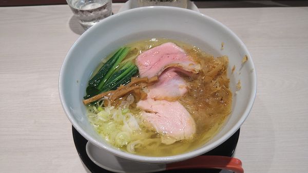 「【期間限定】新麦手揉み塩拉麺¥1100+生ビール+日本酒」@柳麺 呉田-goden-の写真