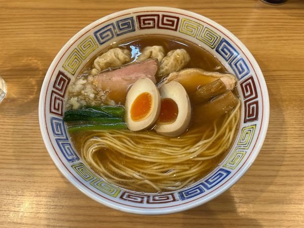 「味玉中華そば＋ワンタン」@ほっこり中華そば もつけの写真