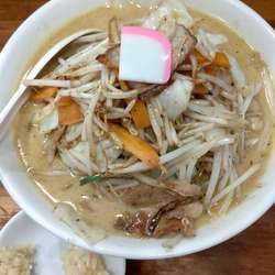 濃厚カレータンメン　930円