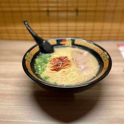 天然とんこつラーメン+替え玉