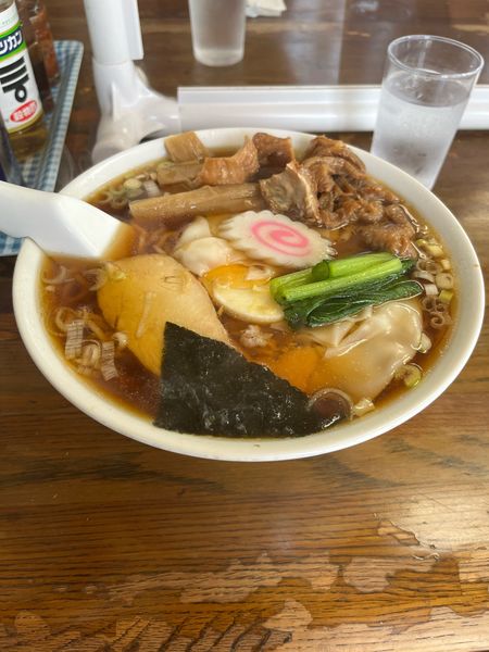 「ワンタンメン とり皮トッピング」@盛昭軒の写真