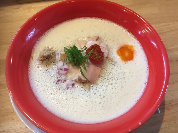 「白湯ラーメン」@二代目ガチ麺道場の写真