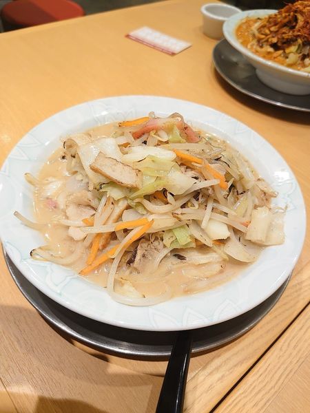 「白ちゃんぽん 麺少なめ」@じげもんちゃんぽん 所沢トコトコスクエア店の写真