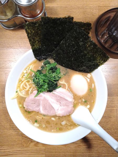 「『ラーメン+味玉』800円」@MONTANAの写真