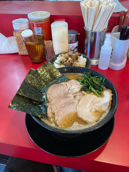 「チャーシューメン+バラ」@家系ラーメン 王道 神道家の写真