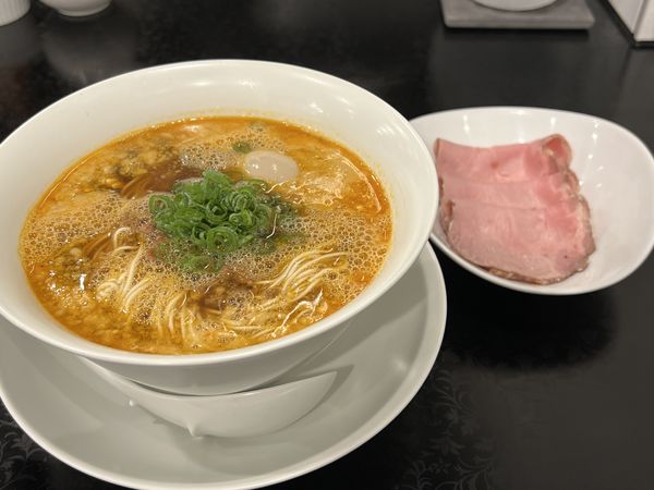 「坦々麺➕味付け玉子➕チャーシュー」@創作麺工房 鳴龍の写真