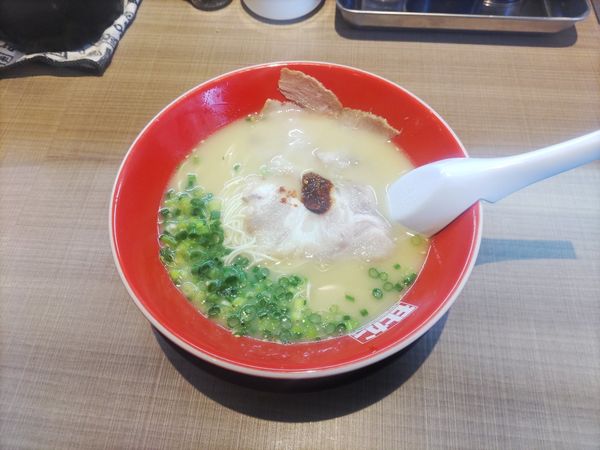 「元祖豚骨モヒカンらーめん」@モヒカンらーめん 南越谷店の写真