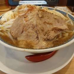 ニンニク特もやし豚骨ラーメン（期間限定）