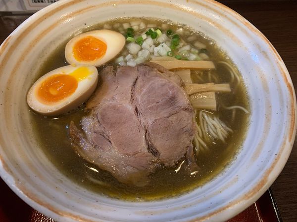 「濃厚煮干し＋味玉」@麺屋むどうの写真