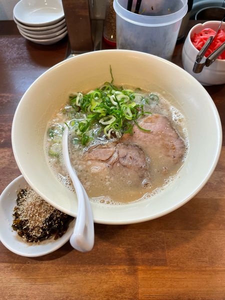 「博多豚骨ラーメン」@幸心堂の写真
