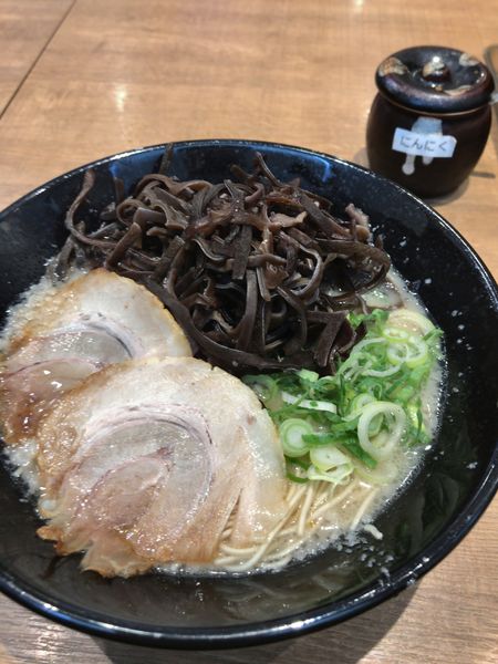 「きくらげらーめん」@元祖博多中州屋台ラーメン 一竜 御茶ノ水北口店の写真