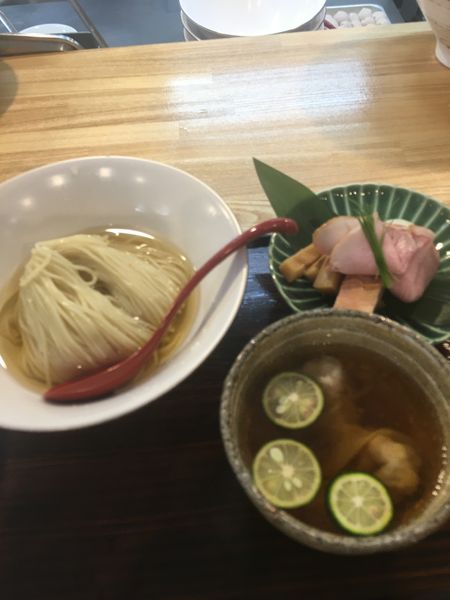 「濃厚清湯　白醤油つけ麺　1,100円」@自家製麺 くろ松の写真