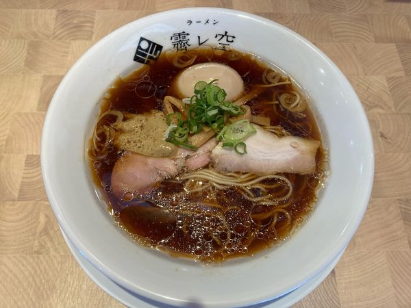 「牡蠣そば¥900+味たま¥100+ビール¥550」@ラーメン 霽レ空 HARESORAの写真