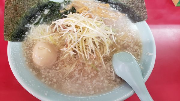 「ネギラーメン＋味玉」@ラーメンショップ 境店の写真