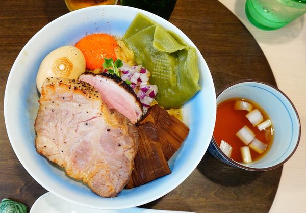 「特製あぶらそば＋えらべるお酒」@手打麺祭 かめ囲の写真