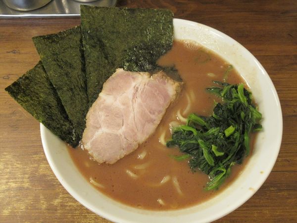 「ラーメン（700円）」@横浜家系らーめん 武道家 吉祥寺店の写真