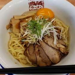 生卵付き油そば