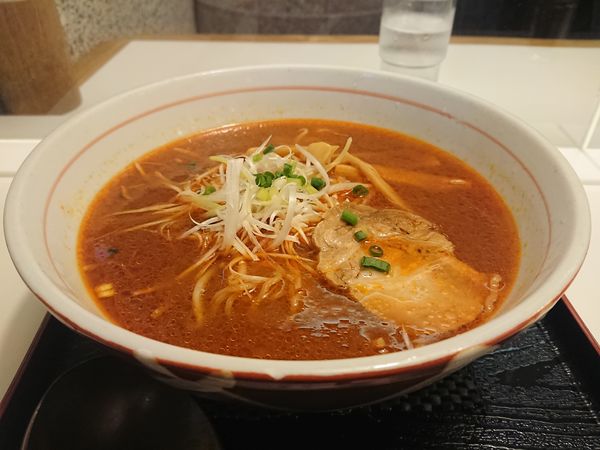 「辛みそらーめん」@とんかつ いなば和幸 飛騨高山らーめん 中山競馬場店の写真