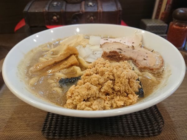 「大山鶏の中華そば＋鶏ほぐし」@つけめん さなだの写真