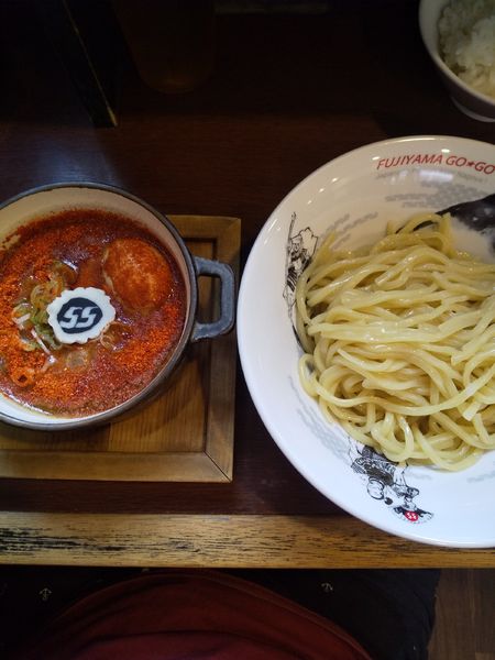 「つけ麺レッド(味玉付き)」@つけ麺・ラーメン フジヤマ55 大須総本店の写真