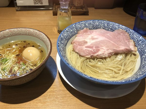 「羅臼昆布水のつけ麺(塩・2玉・味玉)¥1080」@麺屋 㐂八の写真