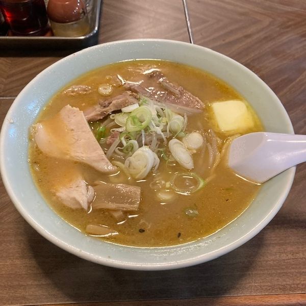 「サッポロラーメン味噌バター(900円)」@白樺の写真