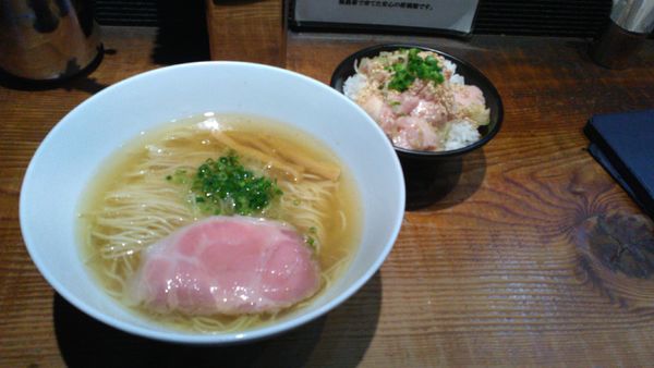 「しおらーめん900円＋鶏塩飯380円」@町田汁場 しおらーめん 進化の写真
