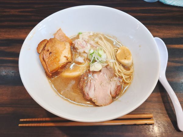 「濃い鯵煮干し」@中華そば 梟の写真