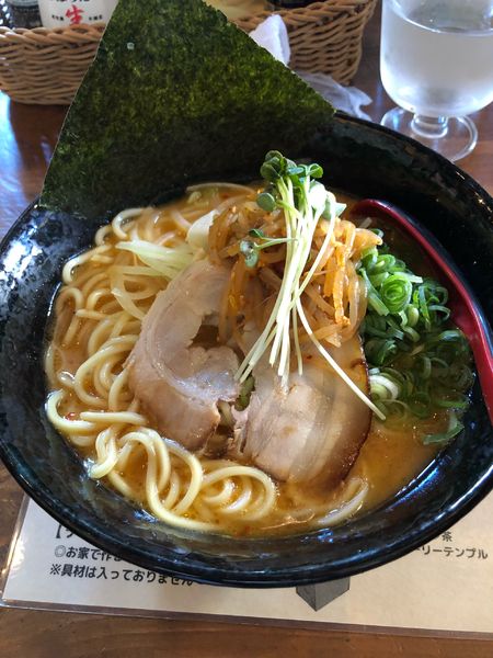 「鶏白湯ラーメン赤」@RAMEN SHELTERの写真