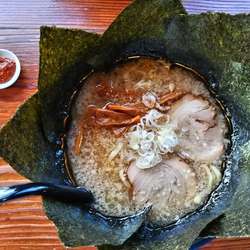 蔵特製ラーメン　こってり　太麺