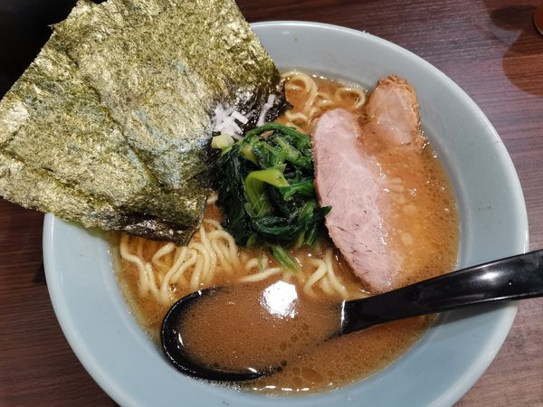 「らーめん」@横浜家系らーめん侍 渋谷本店の写真