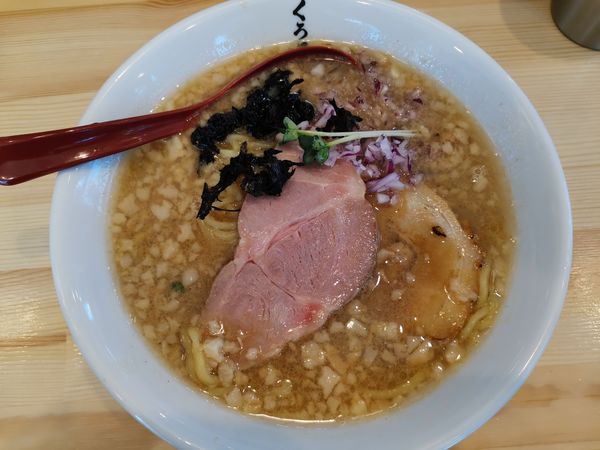 「背脂煮干しそば」@背脂中華そば くろ澤 越谷店の写真