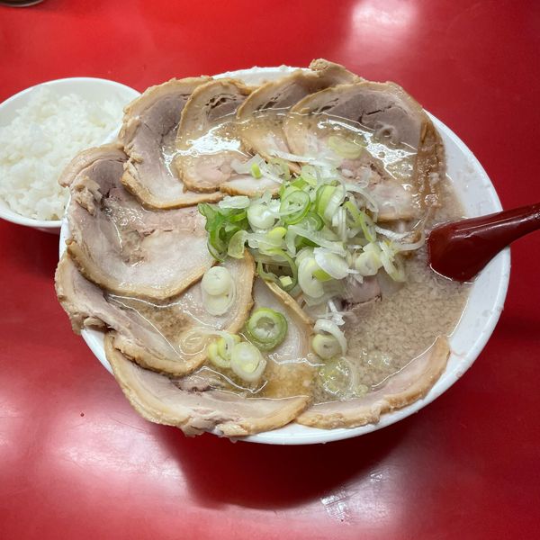 「チャーシューめん+小ライス」@らーめん弁慶 浅草本店の写真
