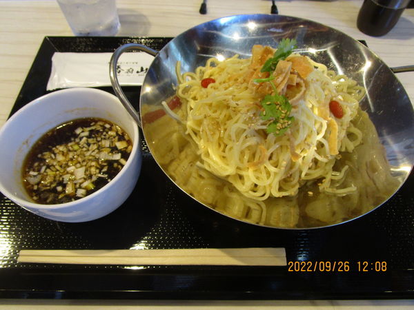「冷やしつけ麵 醬油大盛り780円」@香府山の写真