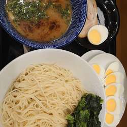 豚そばつけ麺+ほうれん草、スラ玉(1100円)