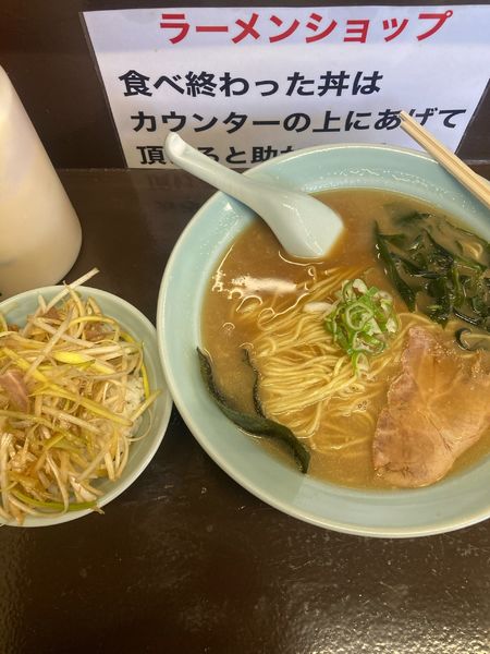 「ラーメン＋ネギ丼　650円＋300円」@ラーメンショップ 八王子新滝山街道店の写真