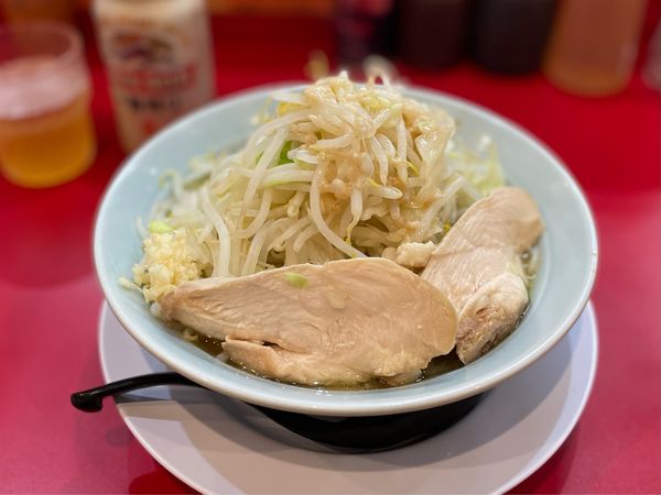 「ラーメン　中（200g）、ニンニク、ちょい野菜、ちょいアブラ¥8」@自家製麺 酉の写真