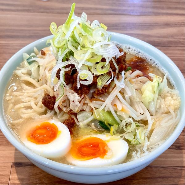 「玉子タンメン ¥880円（辛肉＋100円）」@飯村製作所の写真